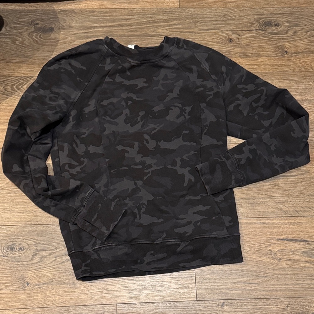 Lululemon Scuba Crew Black Camouflage Sweatshirt sz 6